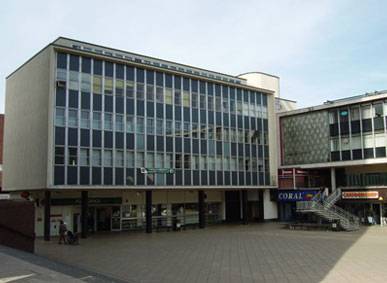 Parcel shipping to India from Basildon 