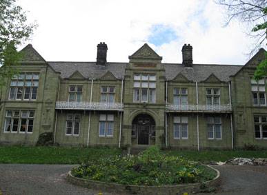 Batley to India Door to Door Courier 